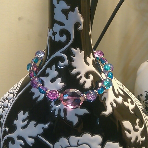 Jewelry - Pretty handmade bracelet! Jewelry - Pretty handmade bracelet!